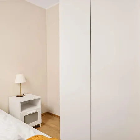 Dinbnb L Traditional Bergenhouse L 10min To Bryggen L 24l7 Apartment