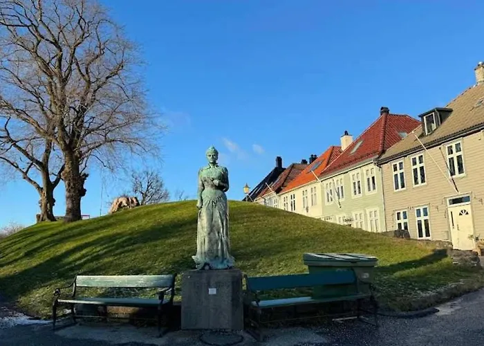 Dinbnb L Traditional Bergenhouse L 10min To Bryggen L 24l7 Appartamento
