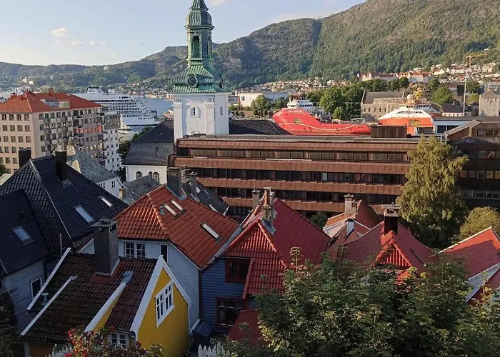 Dinbnb L Traditional Bergenhouse L 10min To Bryggen L 24l7 Appartamento *